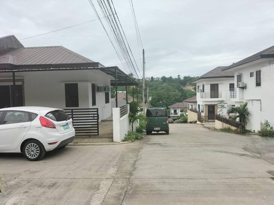 Comfy Bungalow Near Ateneo De Cebu Мандауэ Экстерьер фото